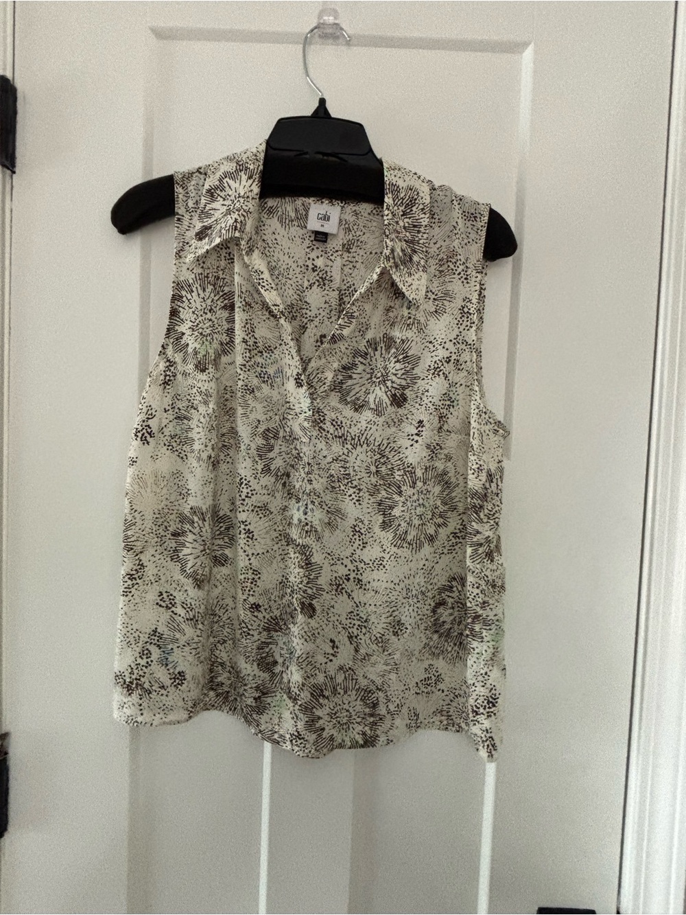 Cabi Sleeveless Floral Button-Front Blouse Cream and Brown Firework Top 6734 new